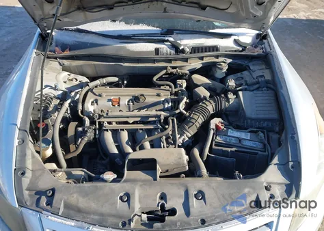 2011 Honda Accord 2.4 Se из США, поврежденный, VIN 1HGCP2F61BA047844